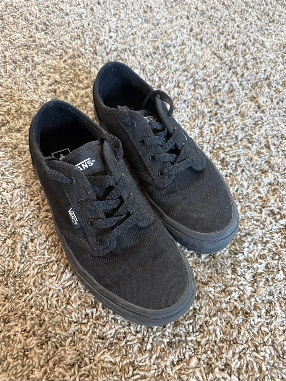 Vans Youth size 5 All-Black Canvas Low Top Sneakers